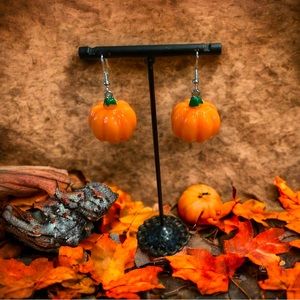 NEW- PUMPKIN HANGING EARRINGS! LIGHTWEIGHT& HYPOALLERGENIC!